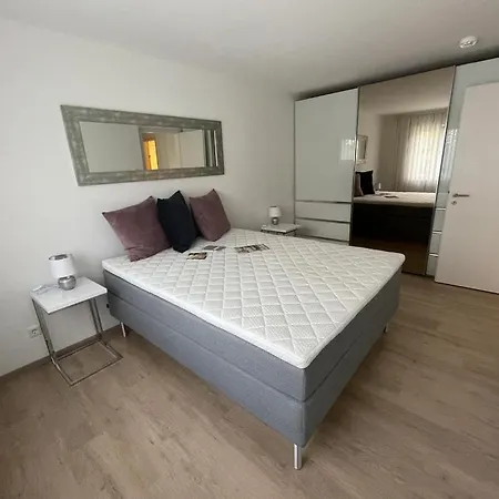 Moblierte, Exklusive 3-zimmer Appartement *