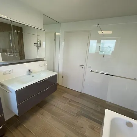 Moblierte, Exklusive 3-zimmer